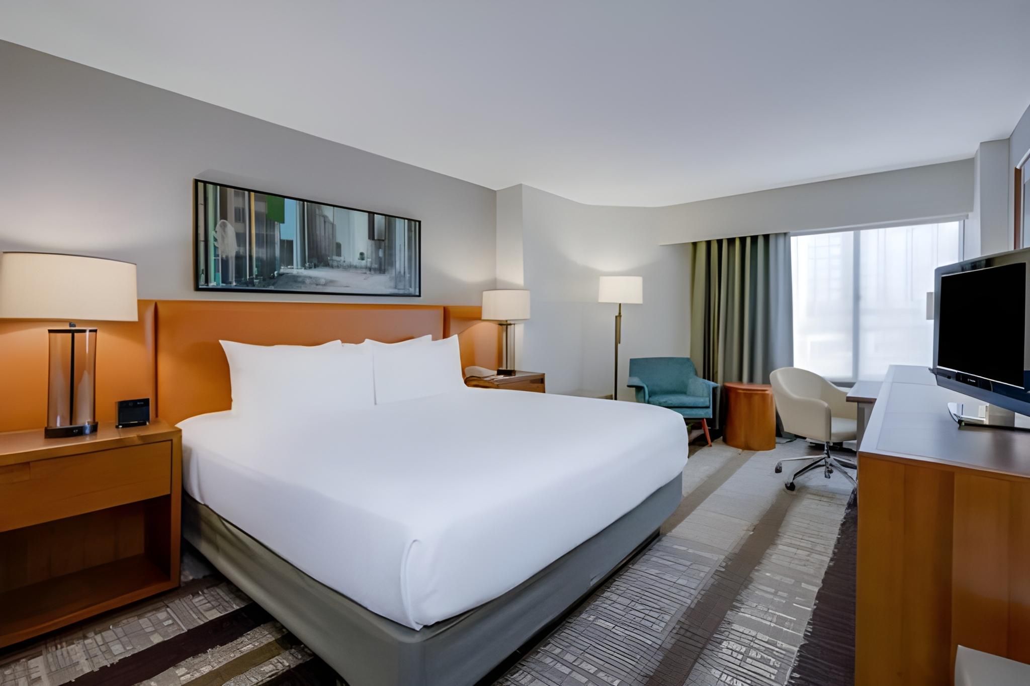 1 King Bed Executive Non-Smoking