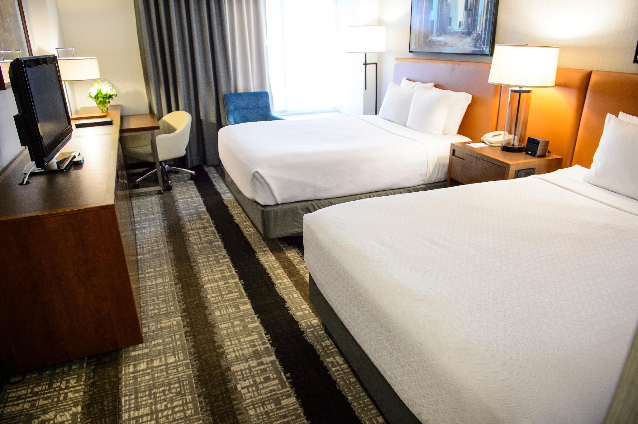 2 Queen Beds Tower Location Non-Smoking