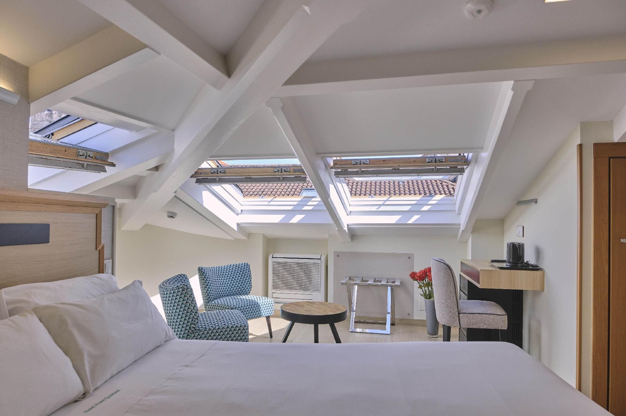 Hotel Praza Quintana Double or Twin Room 16