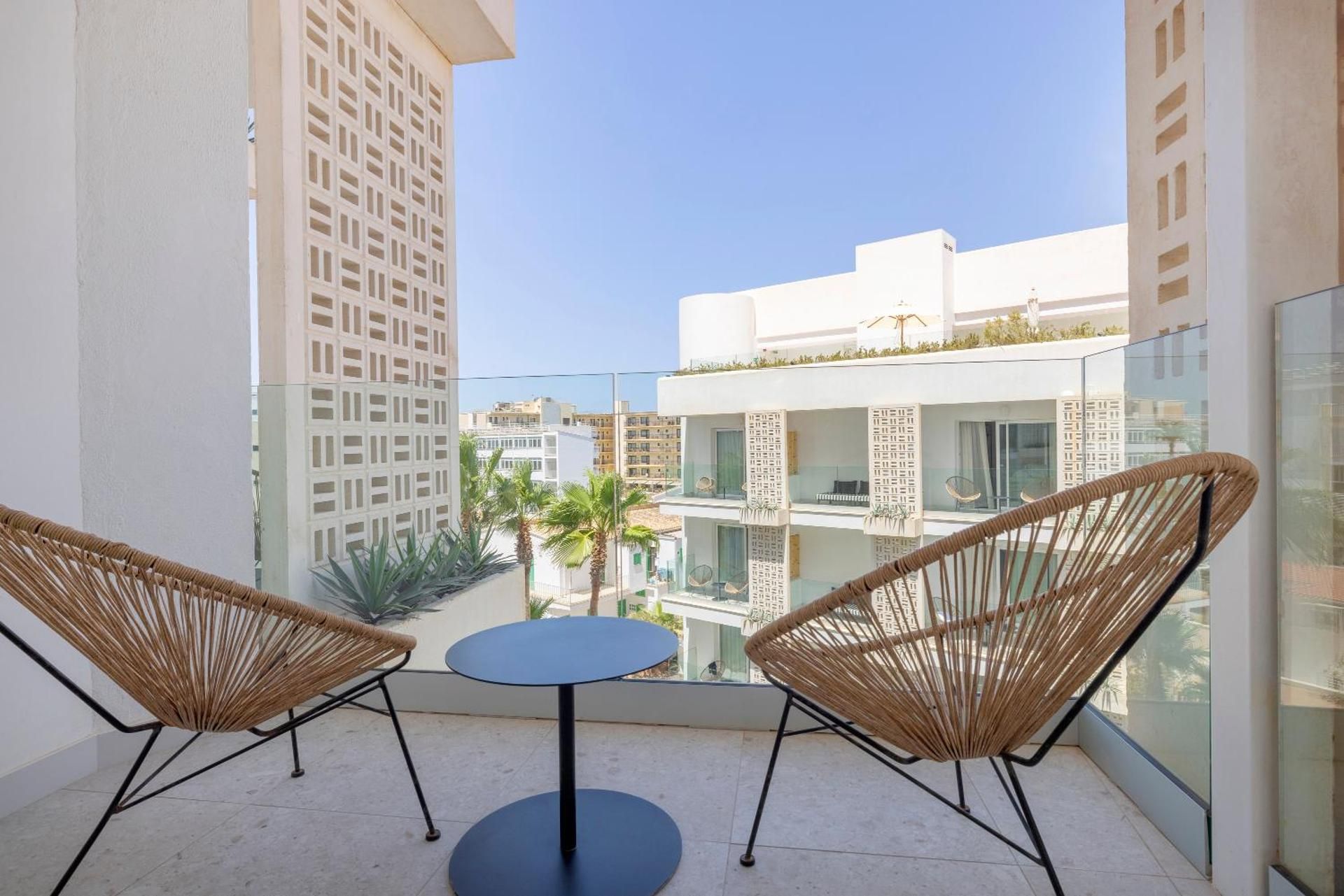 Double or Twin Room with Balcony
