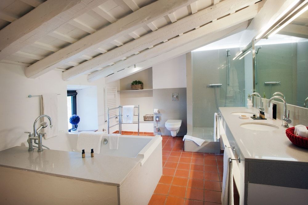 Mas Falgarona Hotel Boutique and Spa Suite 4