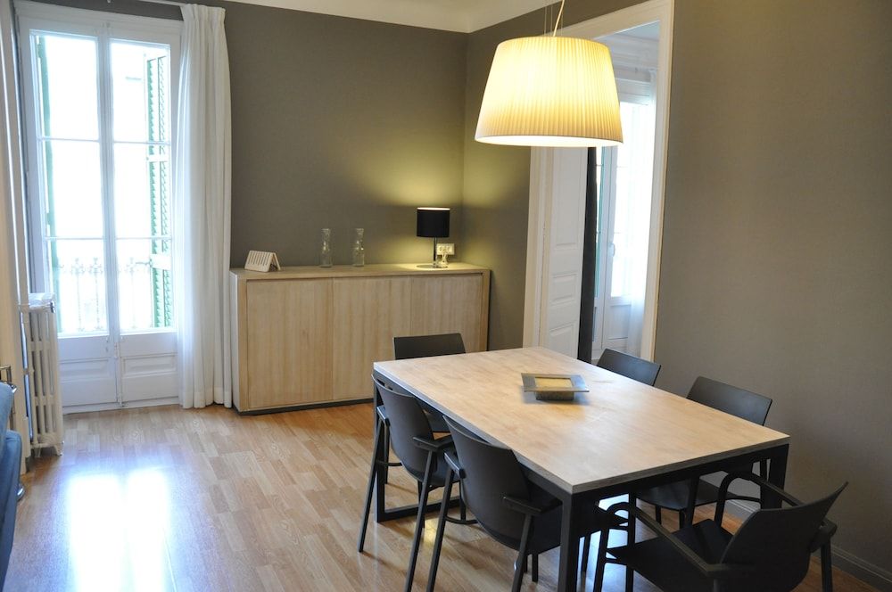 Quartprimera Apartments Apartment, 3 Bedrooms, Balcony 7