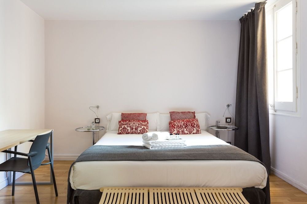 Quartprimera Apartments Apartment, 3 Bedrooms, Balcony