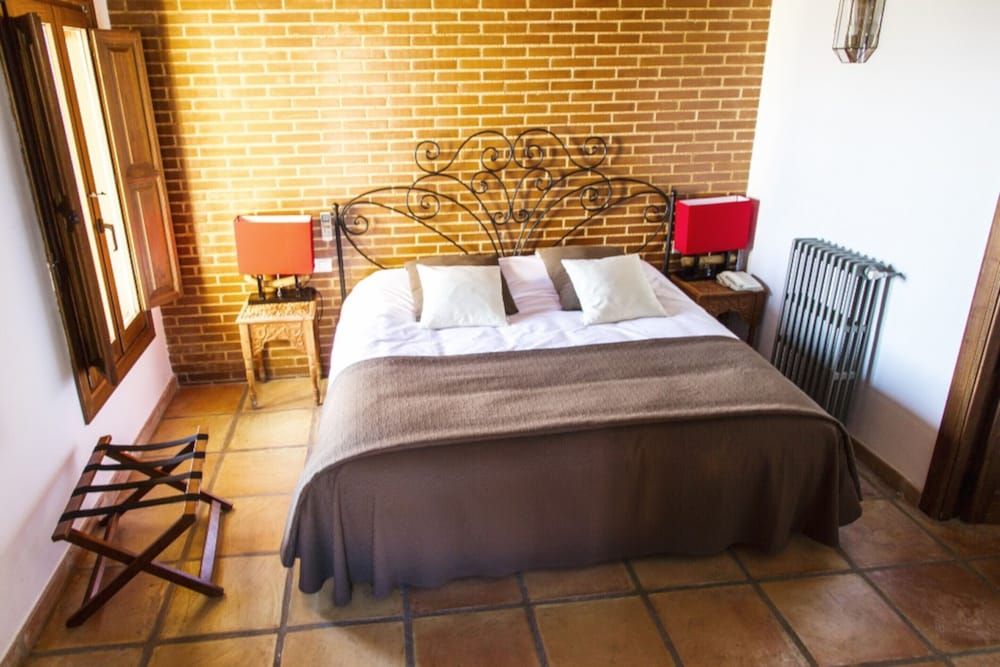 Hotel Alahuar Junior Suite, Jetted Tub 3