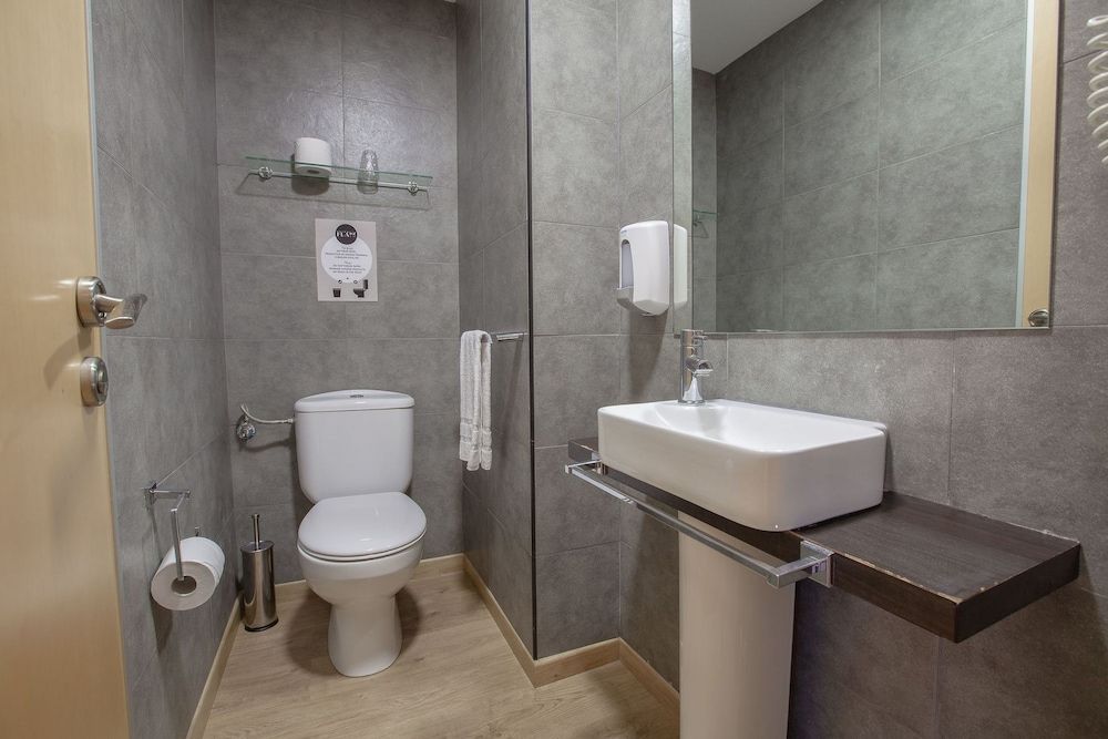 Rooms Ciencias Standard Quadruple Room 11