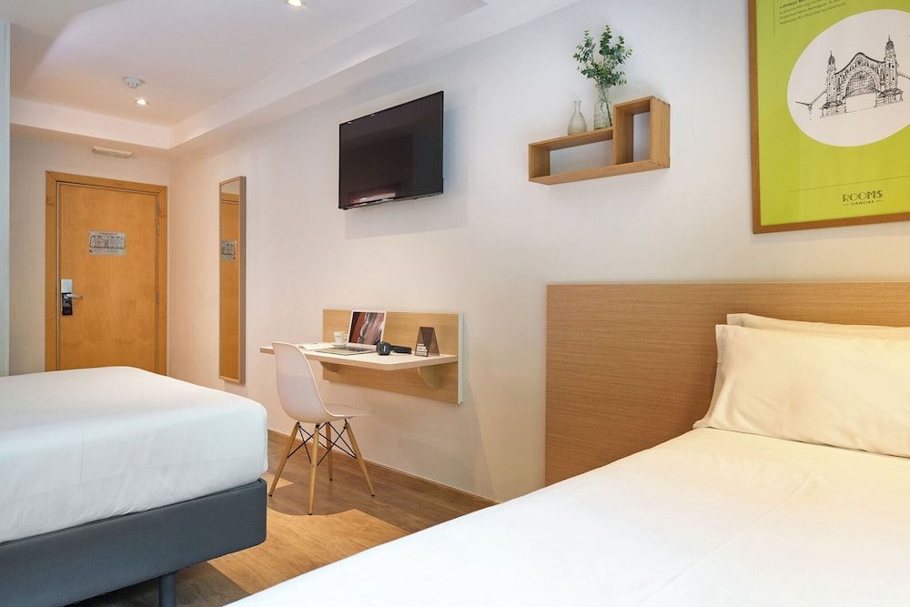 Rooms Ciencias Standard Quadruple Room 6