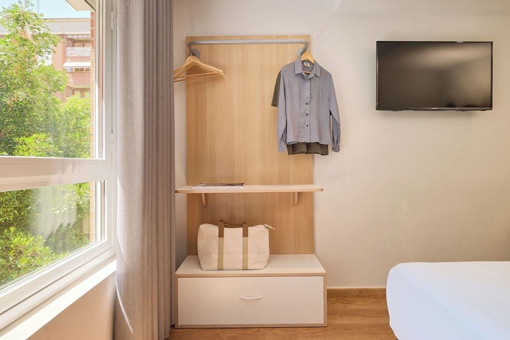 Rooms Ciencias Standard Quadruple Room 16