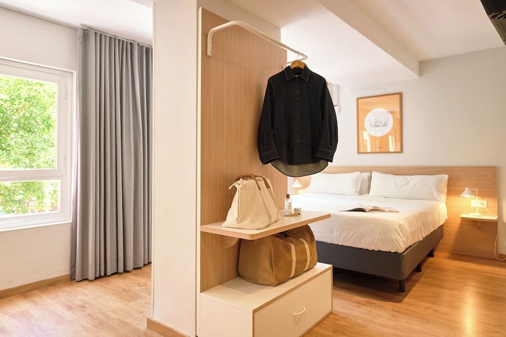 Rooms Ciencias Standard Quadruple Room 15