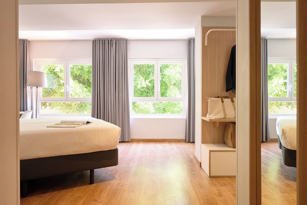 Rooms Ciencias Standard Quadruple Room 7