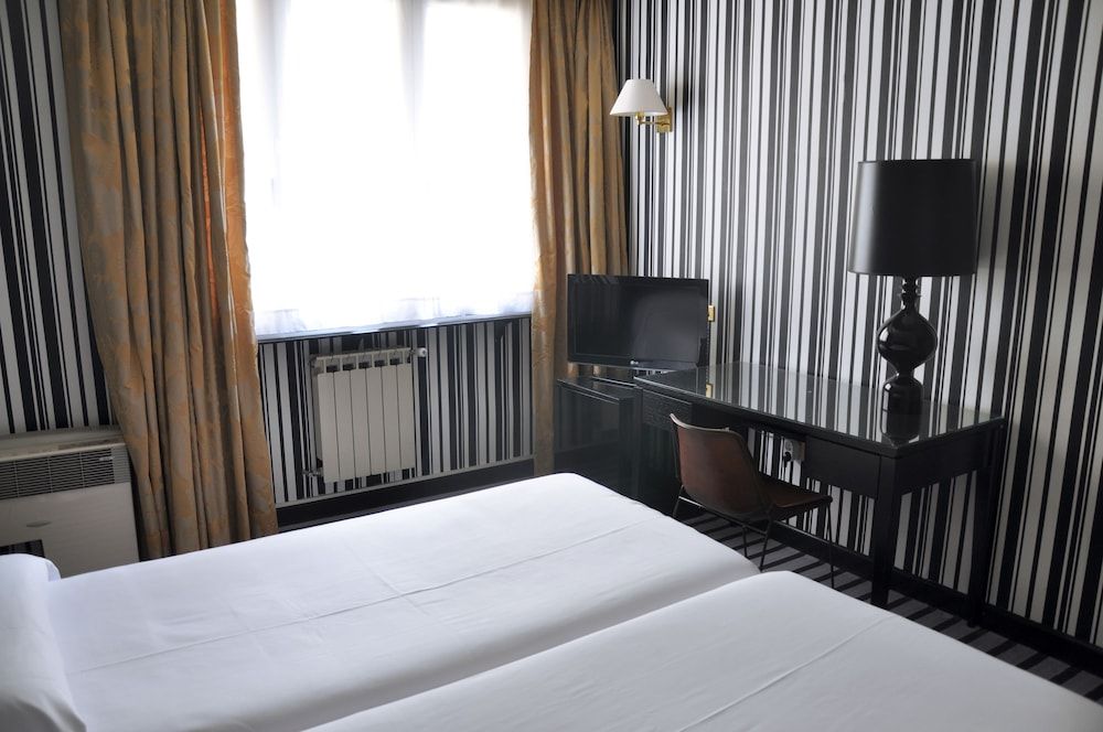 Hotel Clarín Habitacin Doble 2 camas 2