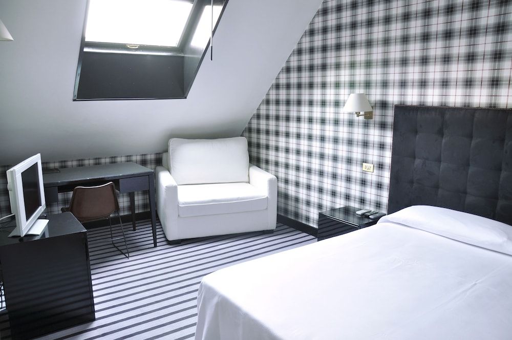 Hotel Clarín Habitacin Doble 2 camas 3