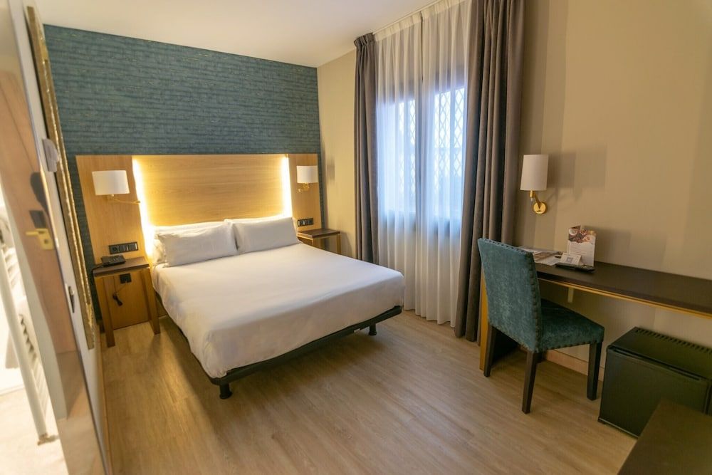 Economy Double Room Single Use (Single Use)