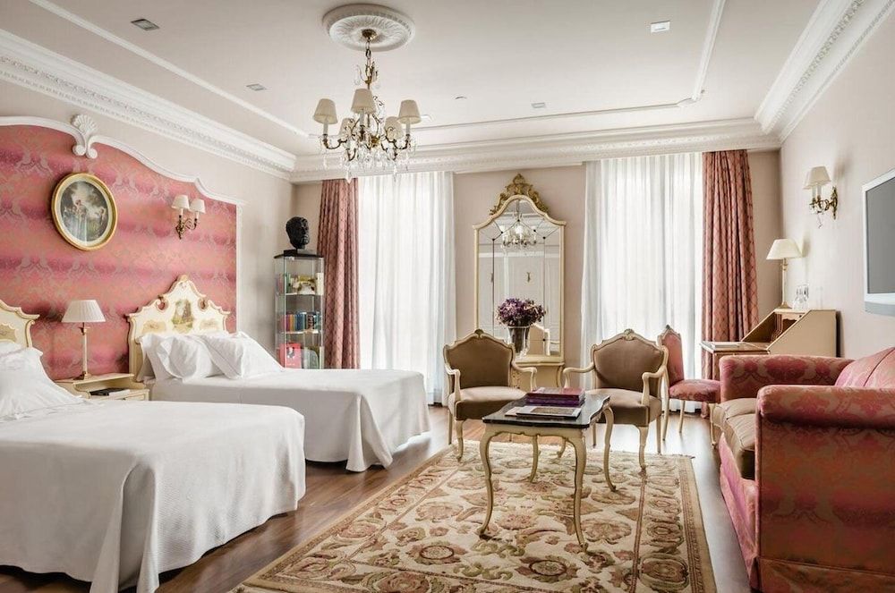 Gran Hotel La Perla Suite 3