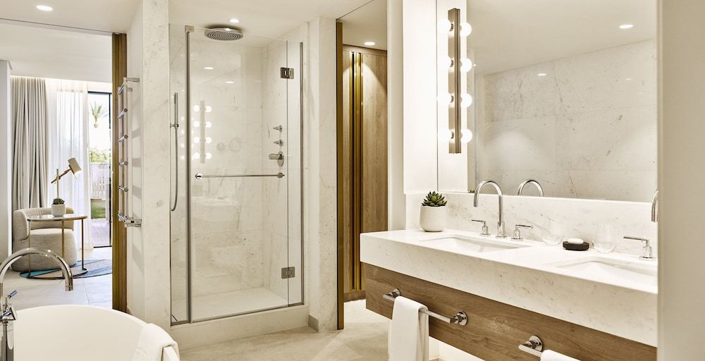 Junior Suite (06 Plunge Pool)