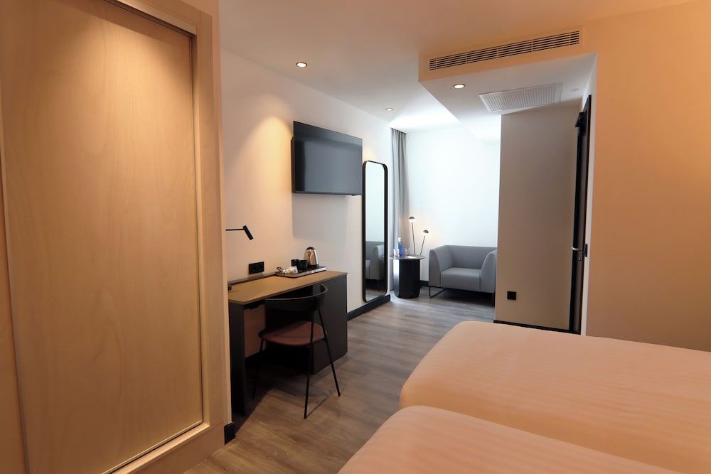 Silken Saaj Maar- Adults Only Standard Room 10