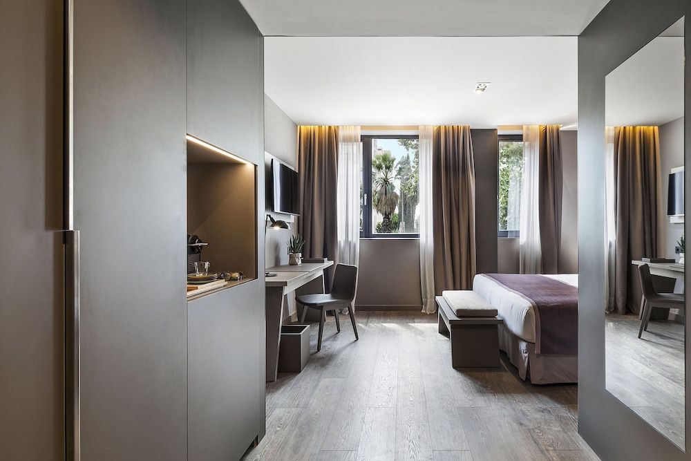 Hotel Upper Diagonal Superior Double Room 10