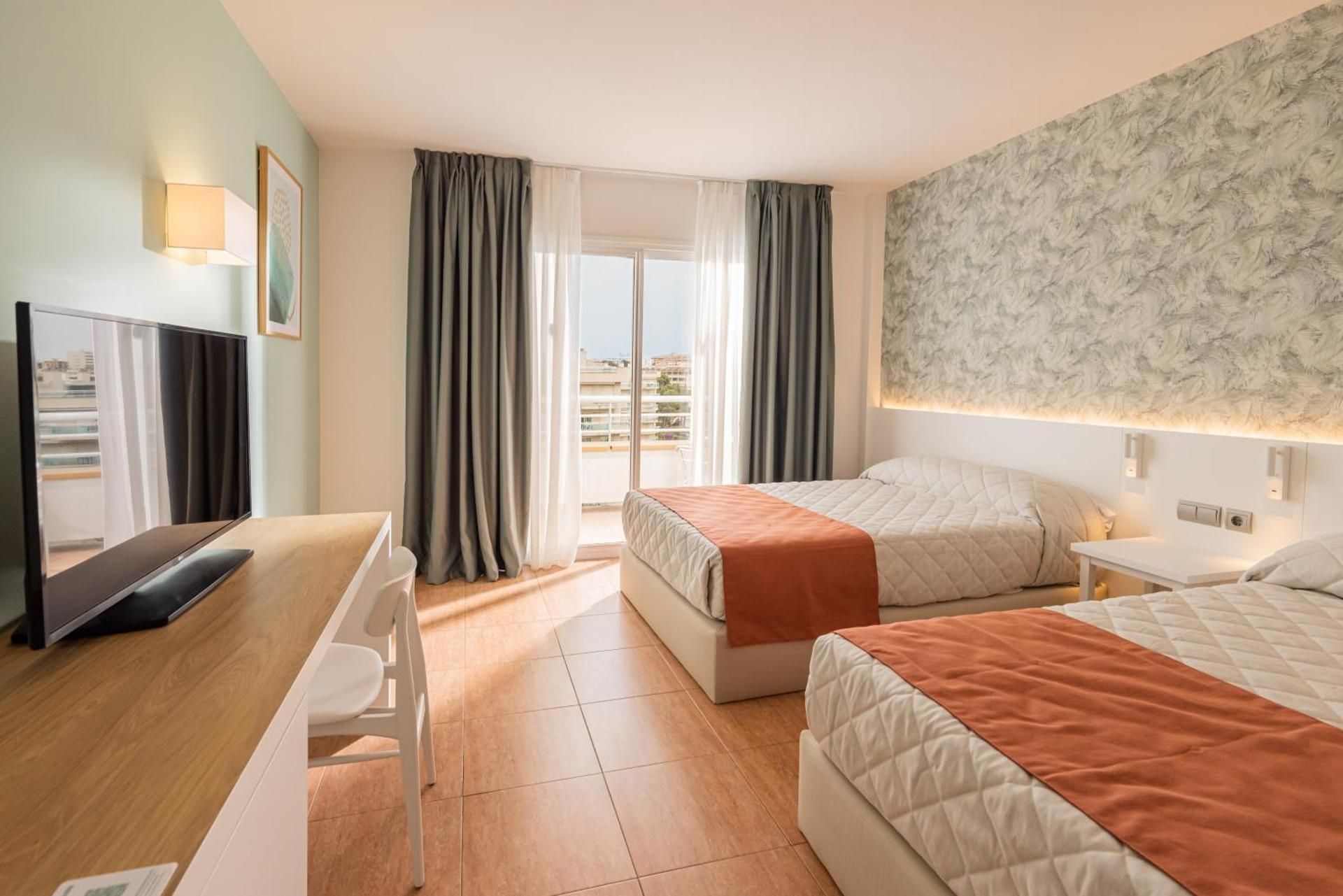 Economy Standard (2 adults + 1 child) with Access to Amusement Park + 1 Access to Ferrari