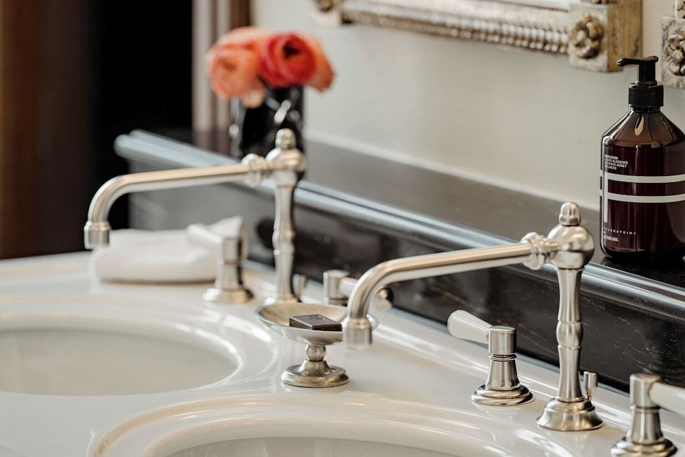 Grand Hotel Les Trois Rois Room (City King Room) 3