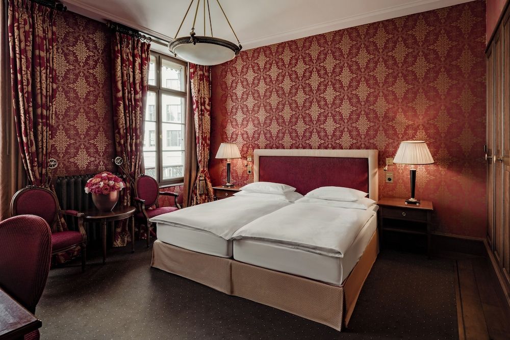 Grand Hotel Les Trois Rois Room (City King Room)
