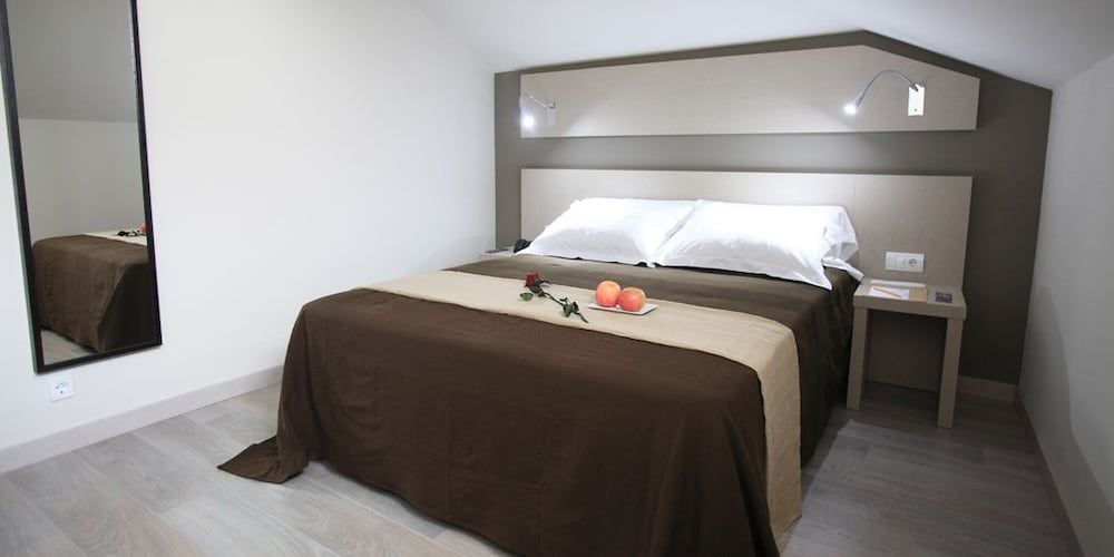 Hotel Los Guardeses Standard Double Room Single Use 4