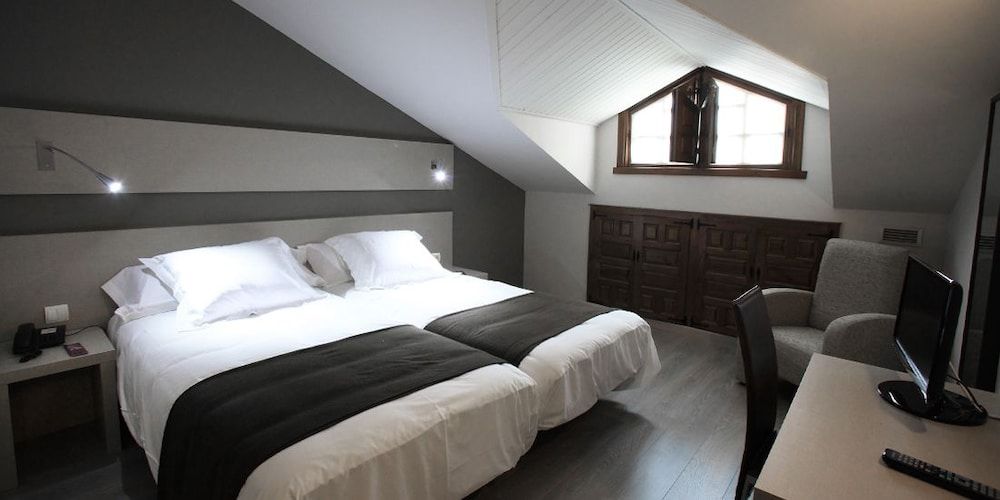 Hotel Los Guardeses Standard Double Room Single Use 3