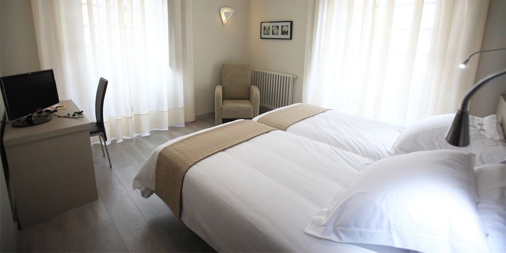 Hotel Los Guardeses Standard Double Room Single Use 5