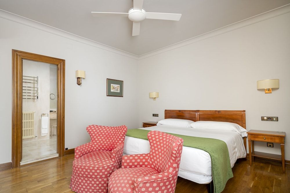 Hotel Hernán Cortés Superior Suite (Individual Use) 3