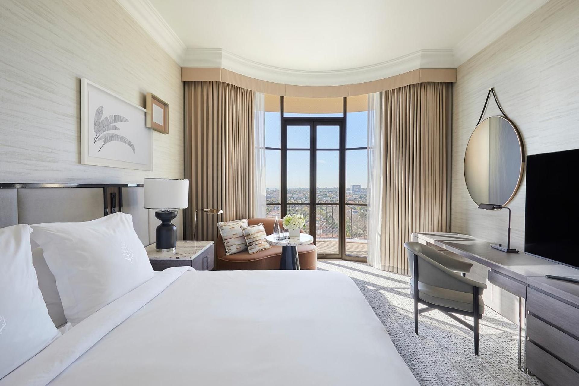 Signature Balcony Room with one King bed