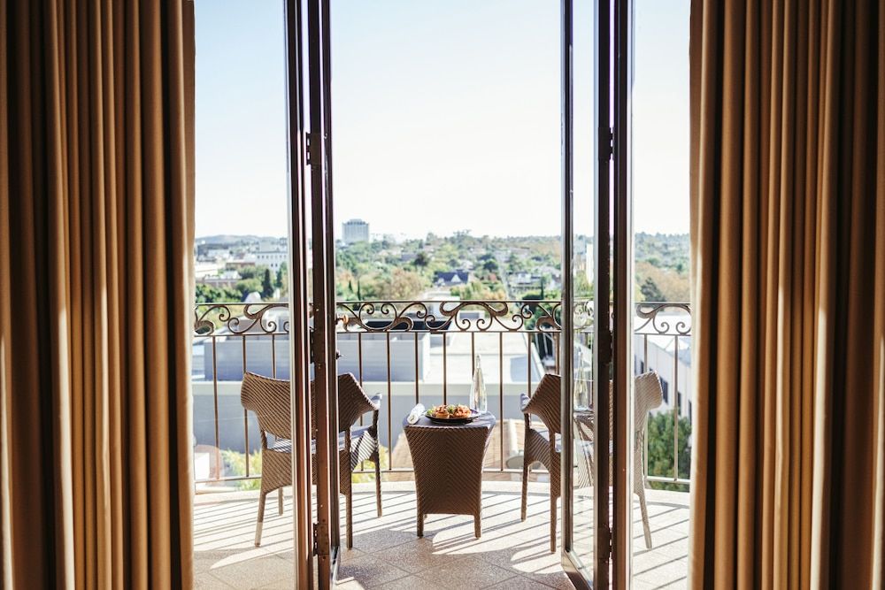 Beverly Wilshire - Beverly Hills, A Four Seasons Hotel Suite, 1 Bedroom, Corner 4