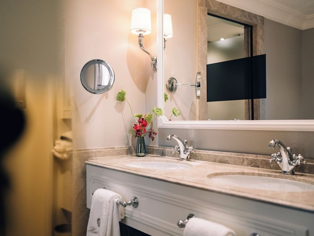 Hotel Sacher Salzburg Deluxe Room 5