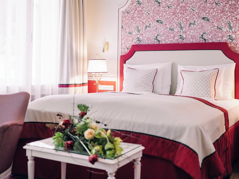 Hotel Sacher Salzburg Deluxe Room 4