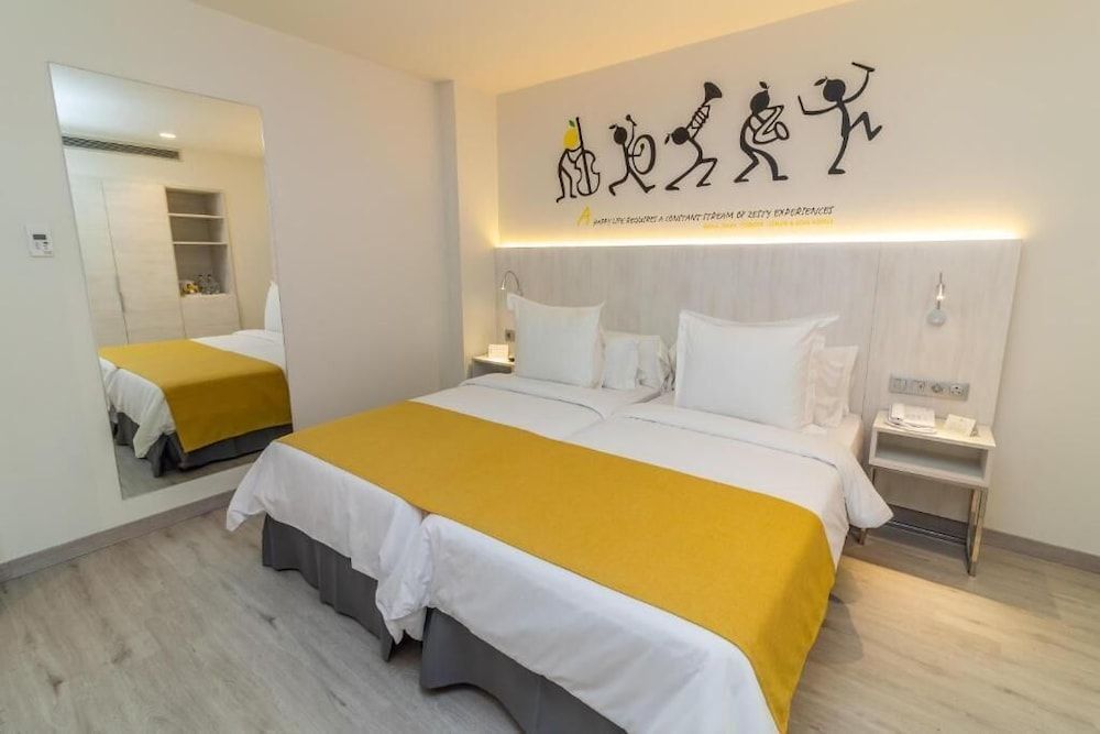 Double Room (1 adult)
