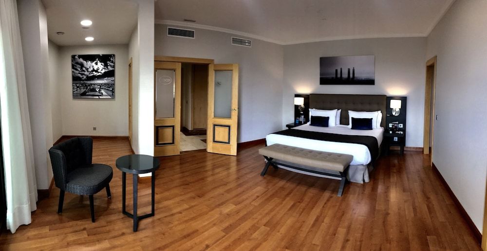 Eurostars Madrid Foro Junior Suite 5