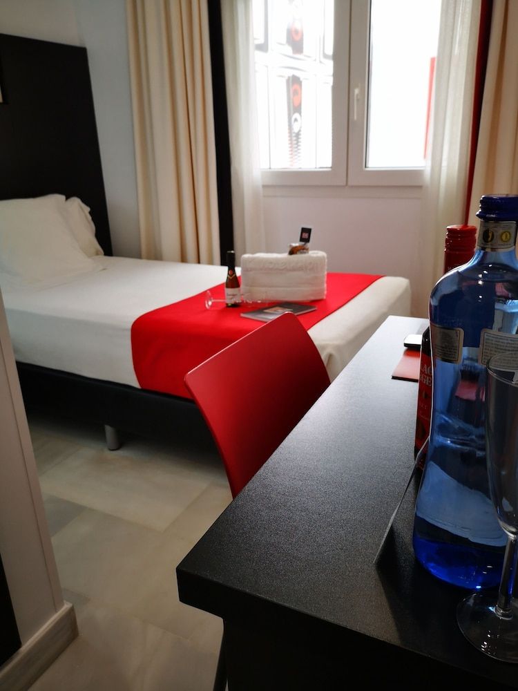 Hotel del Pintor Historical Center, by Hoteles con Cultura Single Room 3