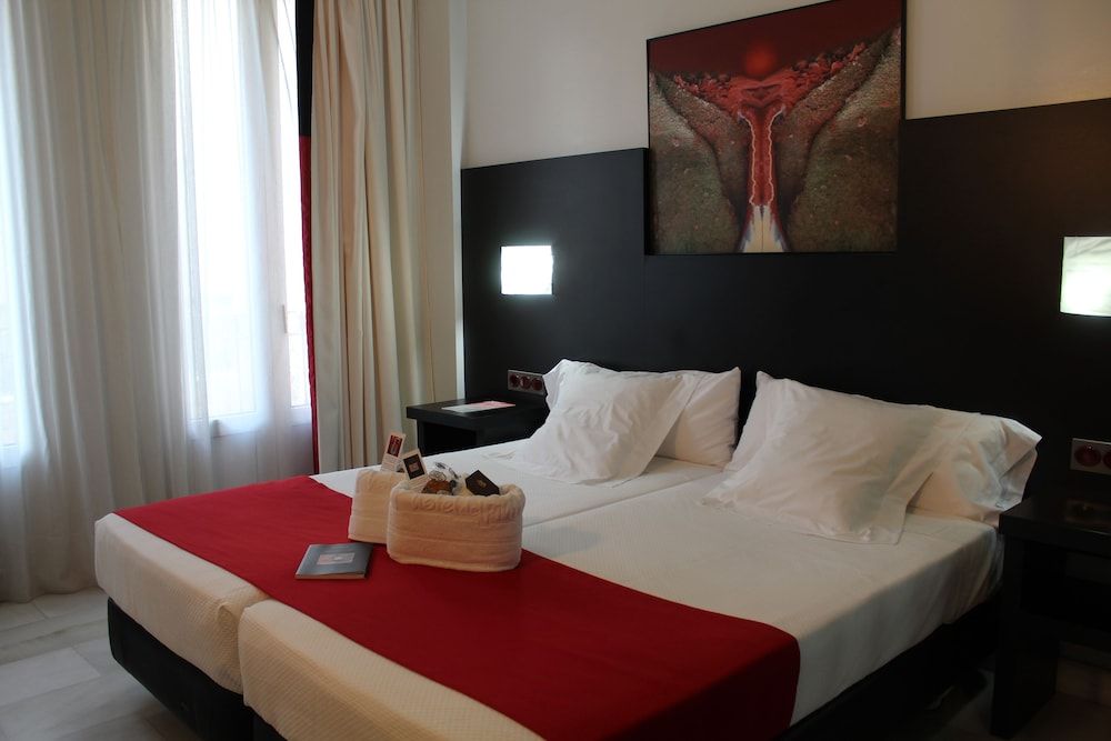 Hotel del Pintor Historical Center, by Hoteles con Cultura Double Room, 3 Twin Beds, City View (with extra bed) 5