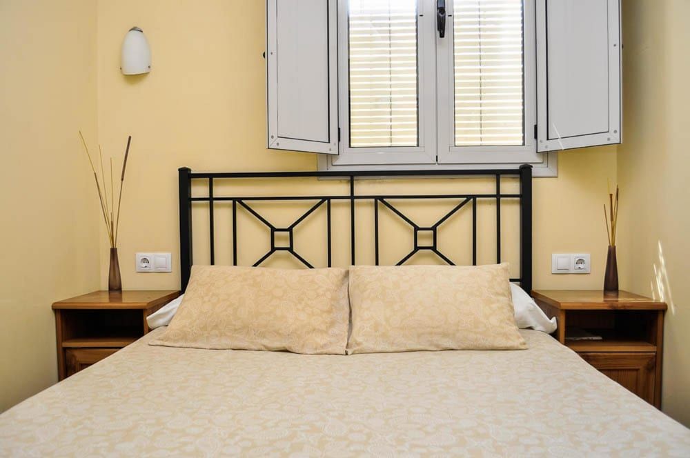 Pensión Montoreña Double Room, 1 Double Bed, Shared Bathroom 3