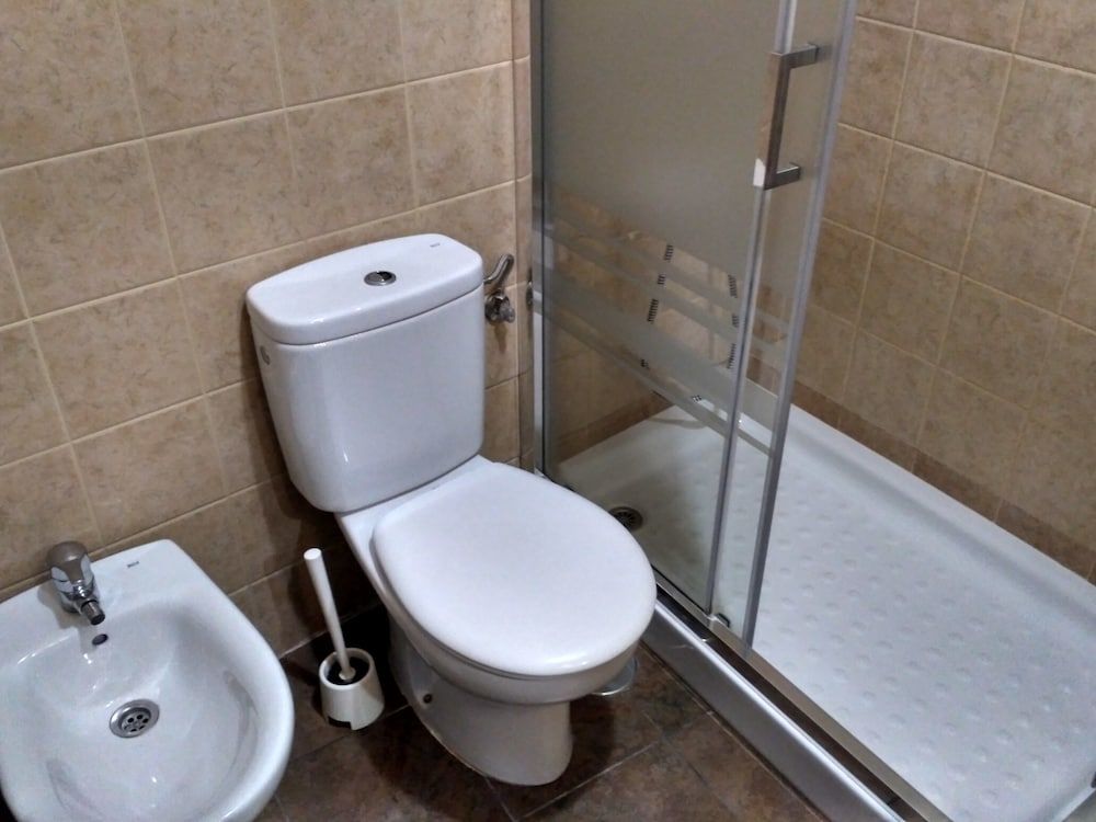 Pensión Montoreña Double Room, 1 Double Bed, Shared Bathroom 7