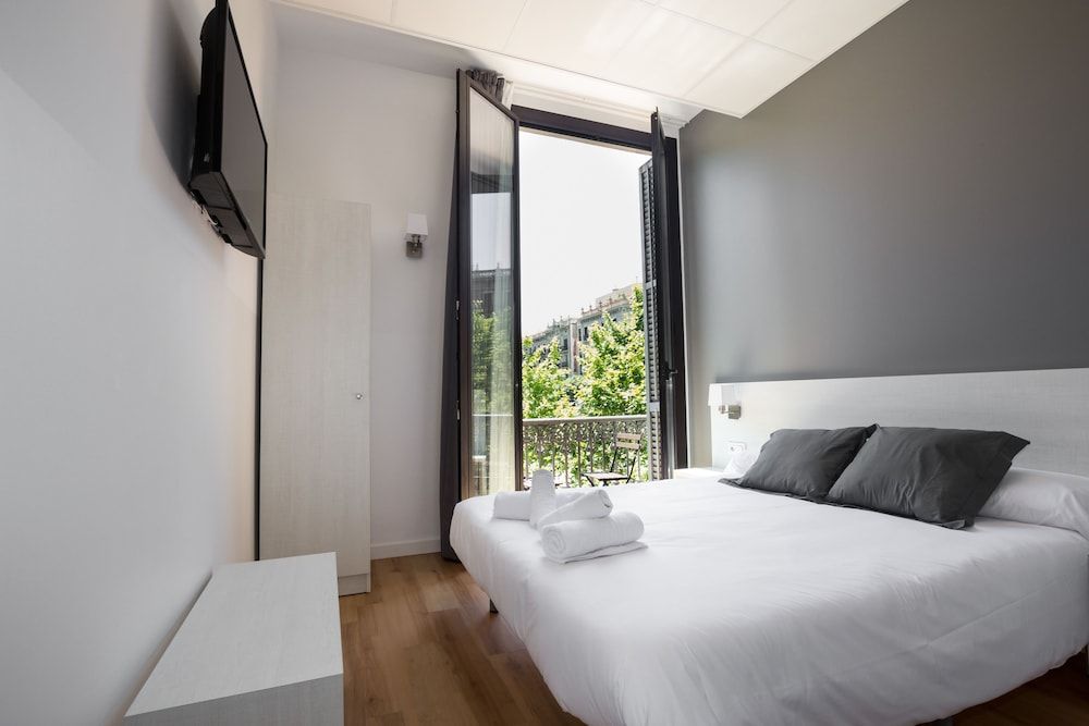 undefined Hostalin Barcelona Gran Via 10