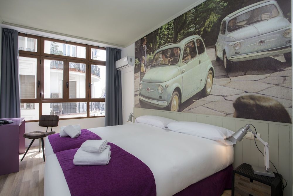 Casual Vintage Valencia Hotel Double Room, 2 Twin Beds 6