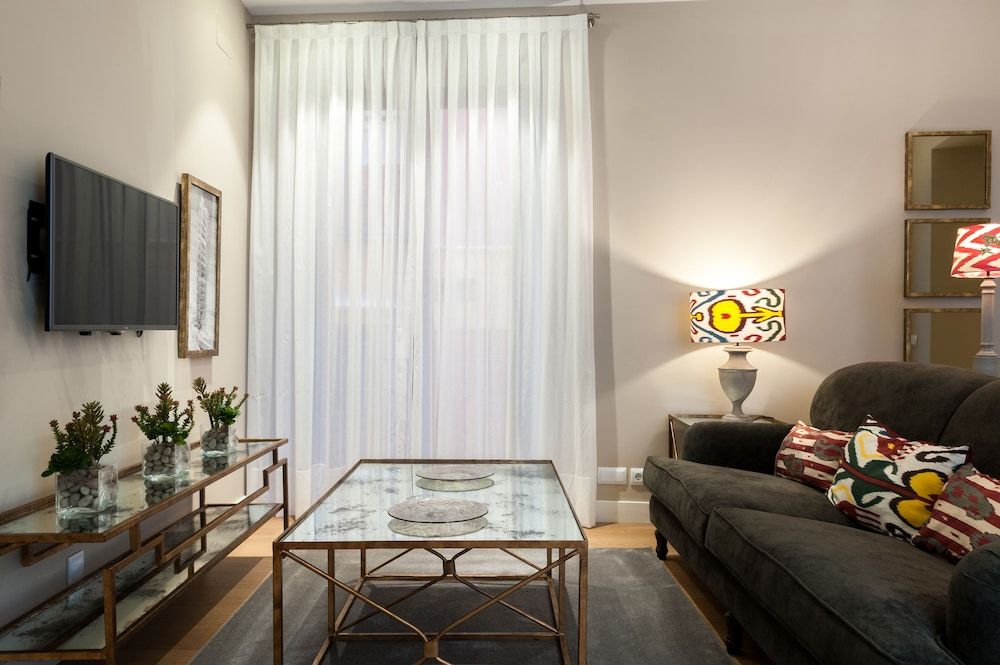 Suites Murillo Catedral Superior Suite, 1 King Bed 18