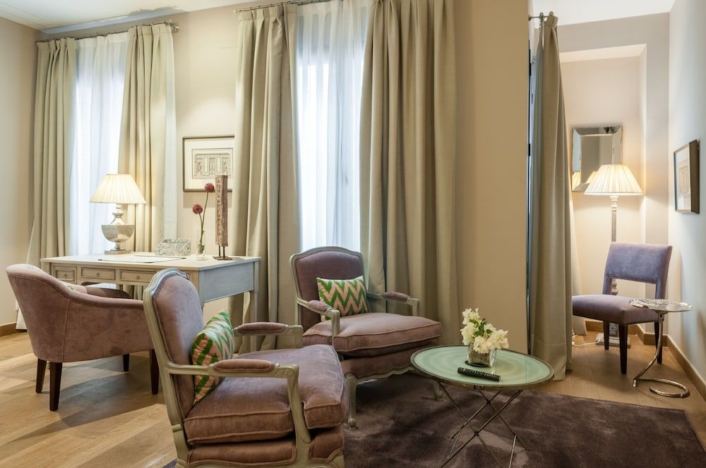 Suites Murillo Catedral Superior Suite, 1 King Bed 16