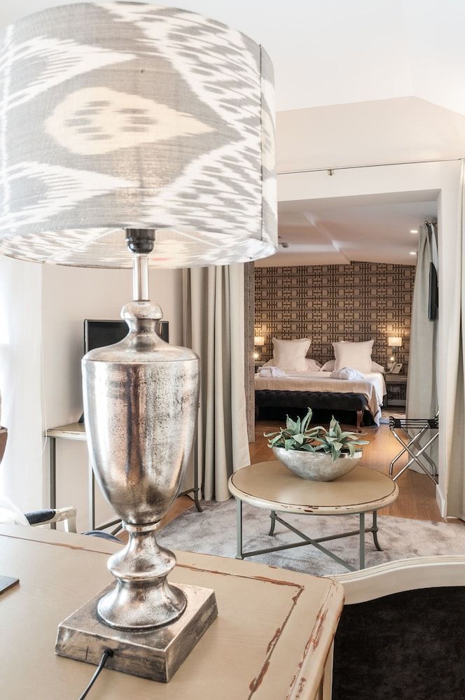 Suites Murillo Catedral Superior Suite, 1 King Bed 12