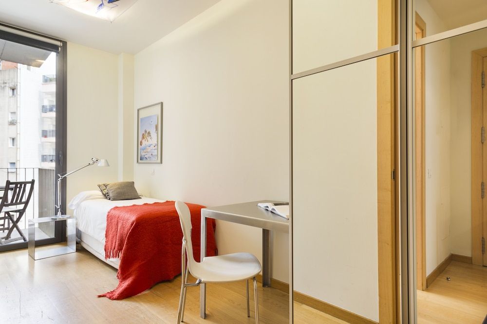 MSB Rooftop Pool City Center City Apartment, 3 Bedrooms, Pool Access 37