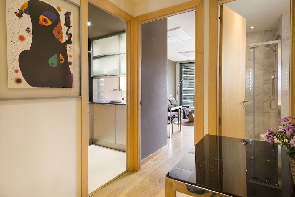 MSB Rooftop Pool City Center City Apartment, 3 Bedrooms, Pool Access 56