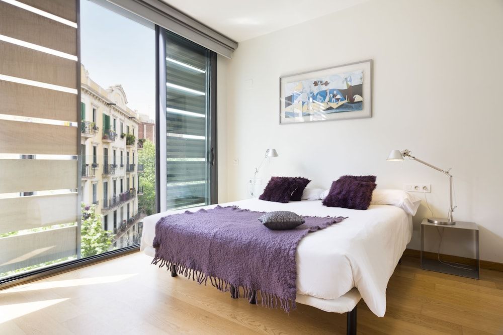 MSB Rooftop Pool City Center City Apartment, 3 Bedrooms, Pool Access 11