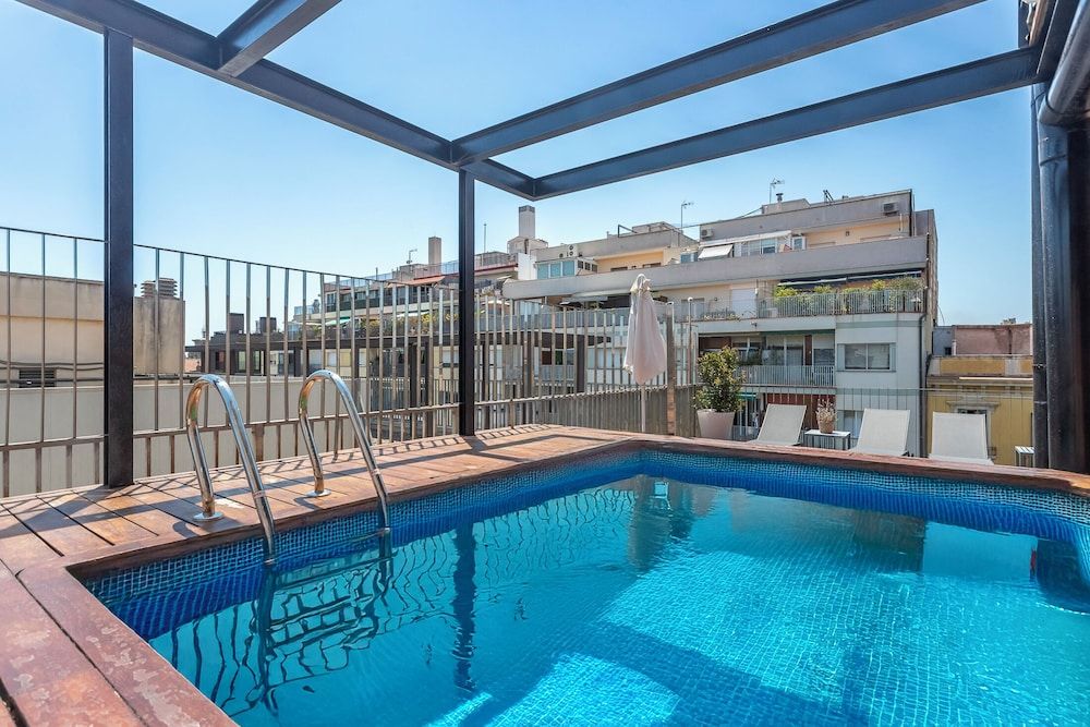 MSB Rooftop Pool City Center