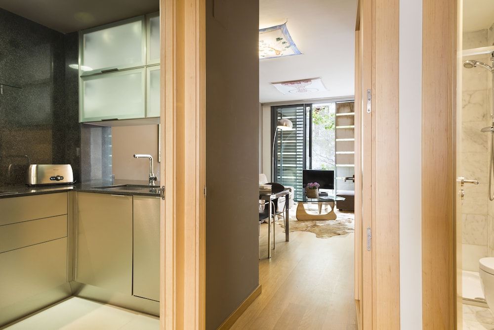 MSB Rooftop Pool City Center City Apartment, 3 Bedrooms, Pool Access 47