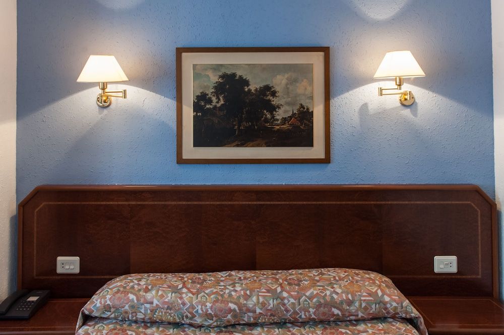 Hotel Unzaga Plaza Single Room 4