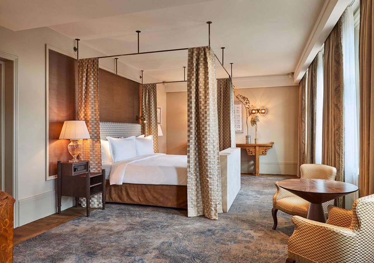 Royal Penthouse Suite