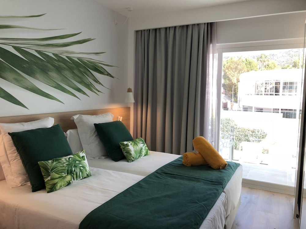 Junior Suite, Terrace, Pool View